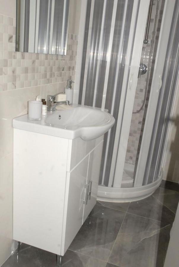 La Maison Di Greta Apartment Наполи Екстериор снимка
